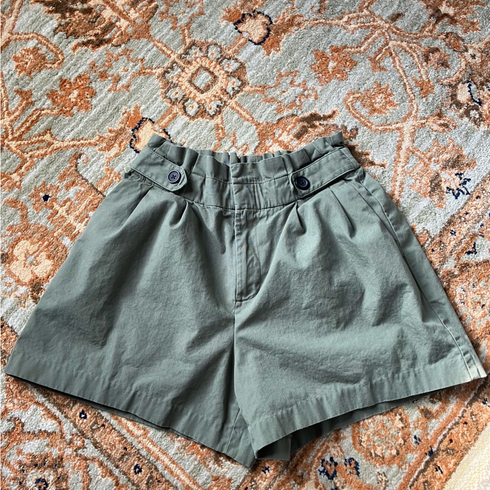 Banana Republic High Waist Safari Short